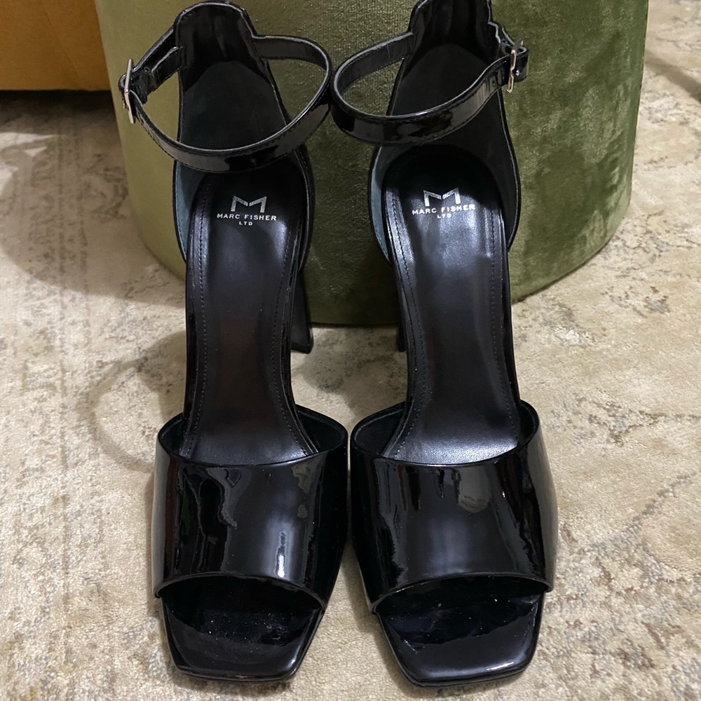 Marc Fisher Harlin Block sandal
